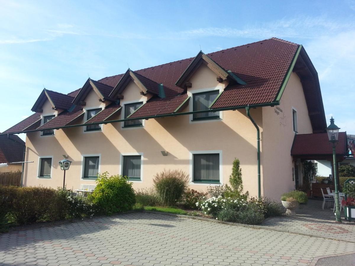 Restaurant Gaestehaus Seiger Sankt Lorenzen bei Knittelfeld Bagian luar foto