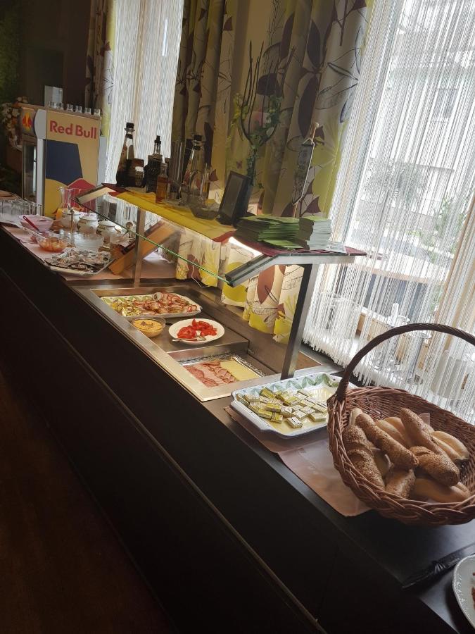 Restaurant Gaestehaus Seiger Sankt Lorenzen bei Knittelfeld Bagian luar foto